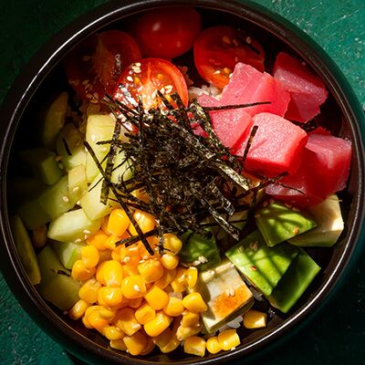 Поке тунец в UMI Asian kitchen & bar по цене 890 ₽