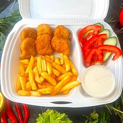 Набор с наггетсамив Шаурма на Макарова по цене 425 ₽