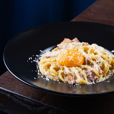 Спагетти карбонара в Pafos по цене 480 ₽