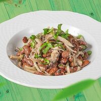 Салат с фасолью и грибами в Мушмула