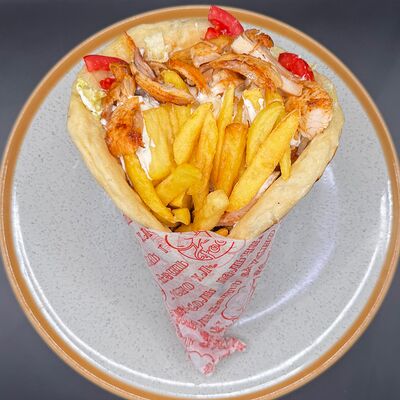 Гирос с курицей в Istanbul Шаурма Халяль по цене 539 ₽