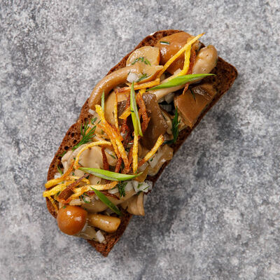 Брускетта с грибами в Pizzahouse по цене 160 ₽