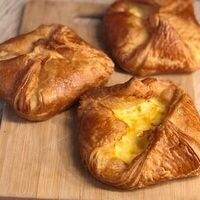 Слойка Хачапури в Тут есть вкус
