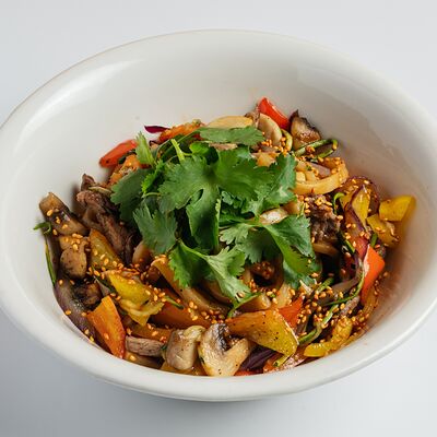 Удон с говядиной в Everland по цене 990 ₽