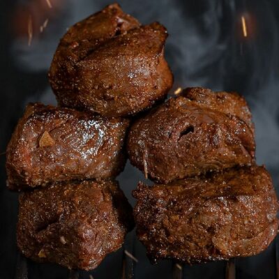 Шашлык из мякоти ягнёнка в Много Мяса по цене 990 ₽