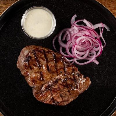 Стейк из cвинoй шеи в Cernovar по цене 770 ₽