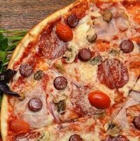 Мясная с колбасками (30 см) в Bella Strada