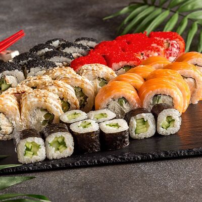 Набор холодных роллов Буревестник в Суши-бар Тунец по цене 1572