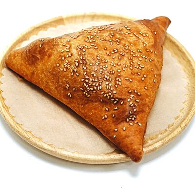 Эчпочмак с курицей в Хлеб и сласти по цене 94 ₽