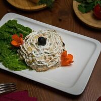 Салат Оливье с колбасой в The Кухня