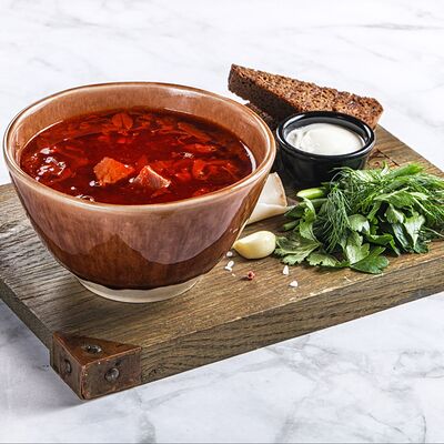 Борщ с говяжьими щечками в Хлеб и Вино по цене 870 ₽