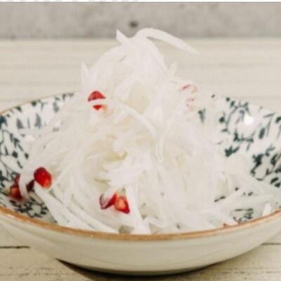 Редька с гранатом в Хочу Пури по цене 220 ₽