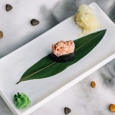 Гункан Тунец в НА ЛУНЕ по цене 200 ₽