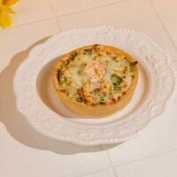 Киш с курицей и грибами в Пекарня 365
