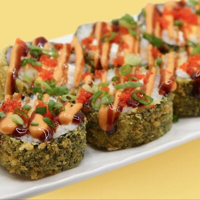 Горячий ролл Креветка-манго в Sia bar по цене 860 ₽