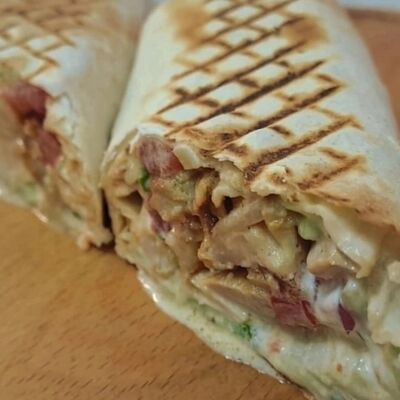 Шаурма с курицей в Шаверма смак по цене 290 ₽