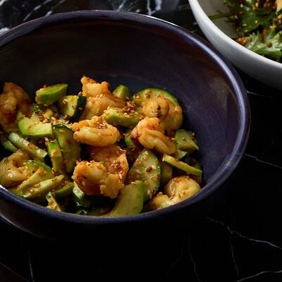 Креветки, авокадо и огурец в AGATA по цене 695 ₽