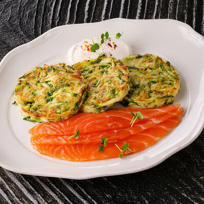 Оладьи из цукини с лососем в Ginza по цене 1890 ₽