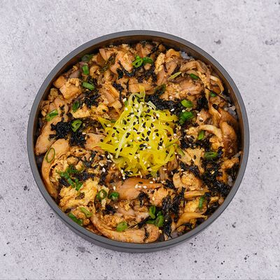 Донбури с курицей в Tsunami по цене 460 ₽