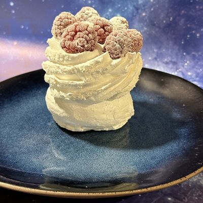 Пирожное Анна Павлова в Кот и Космонавт по цене 330 ₽