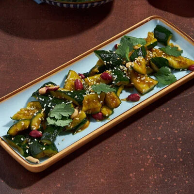 Битые огурцы в Чина по цене 335 ₽