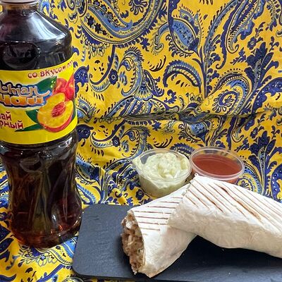 Комбо Шаурма + Султан чай в Шаурма халяль в Перекрестке по цене 690 ₽