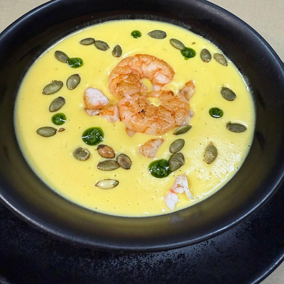 Крем-суп из тыквы с креветкой в Bistro 113 по цене 560 ₽