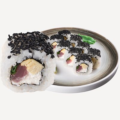 Ролл Аляска Black в SushiDen по цене 3300 ₸