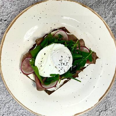 Брускетта с ростбифомв Гастропапы по цене 600 ₽