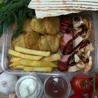Жареное ассорти в тарелкев OK Burger