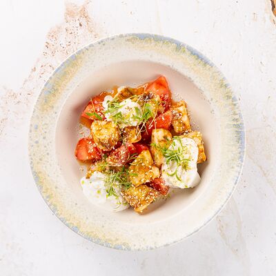 Салат из баклажанов и с сыром страчателла в Shashlyk Pub по цене 3730 ₸