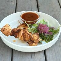 Шашлык из куриного филе в BBJ Grill & Bar