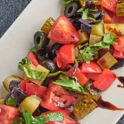 Фирменный Салат в Чайхана Айва по цене 550 ₽