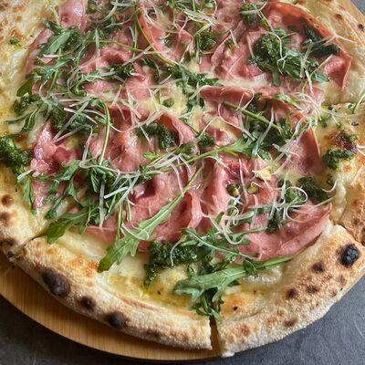 Пицца Мортаделлав Friends Market по цене 950 ₽