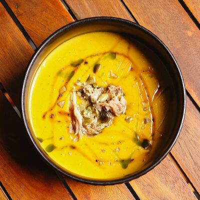 Крем-суп из тыквы с уткой конфи и пряным кленовым сиропомв Пинки Бандински по цене 20 р.