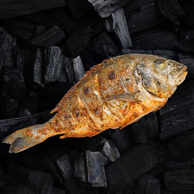 Дорада на углях в Good Food по цене 999 ₽