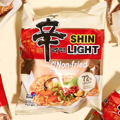 Шин Лайт Nongshim в Вначале была курица по цене 309 ₽