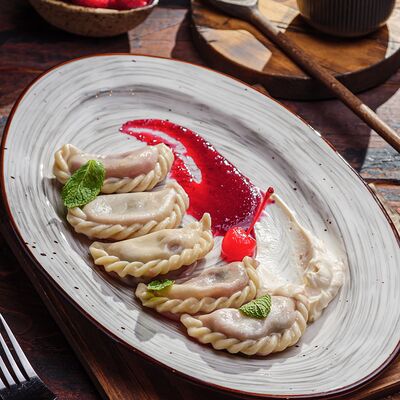 Вареники с вишней в Пельмения по цене 405 ₽