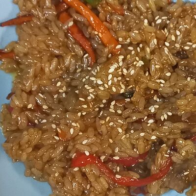 Вок с рисом с овощами в D & S Пицца Суши по цене 440 ₽