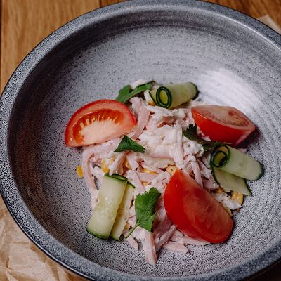 Салат Коктель в Калейдоскоп вкуса по цене 105 ₽