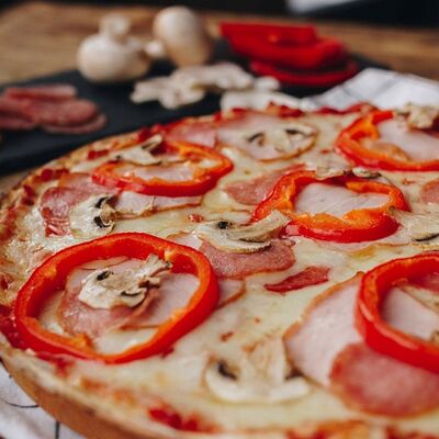 Пицца Мясная в Pizzburg по цене 18 р.