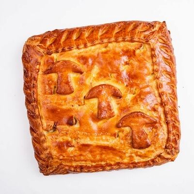 Пирог с курой и грибами в Много хлеба по цене 391 ₽