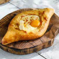 Хачапури по-аджарски в Двор Помидор