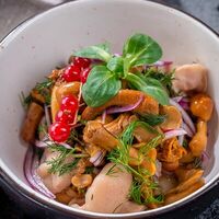 Грибочки маринованные с красным луком в Ресторан Барашек