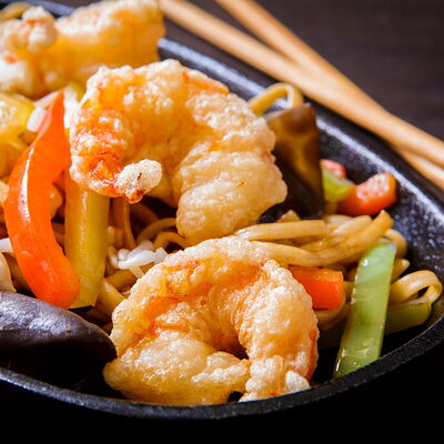 Удон от шеф-повара с креветками в Чайна Тун по цене 330