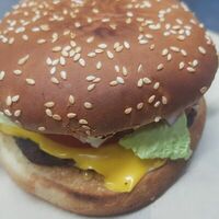 Чизбургер в Вкусно пицца