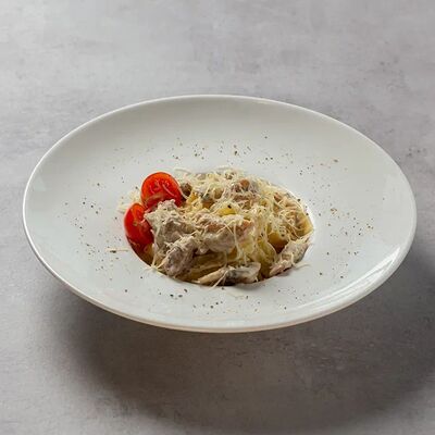 Феттучине с курицей и грибами в КафеАллея по цене 660 ₽