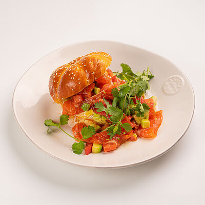 Бриошь со страчетеллой и форелью в Сыроварня по цене 98000 сум