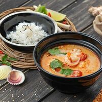 Том Ям в Grizzly Bar