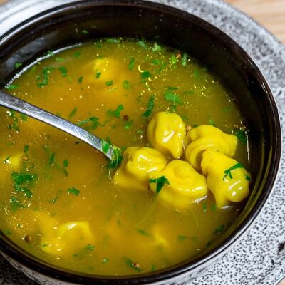 Суп Дюшбара в Хлебное ухо по цене 350 ₽